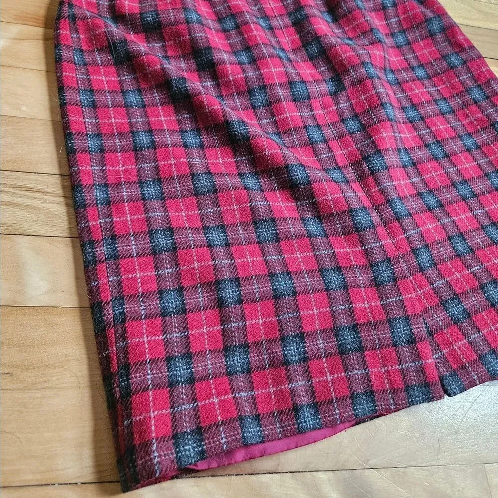 Vintage Savannah Red and Black Plaid Pencil Skirt